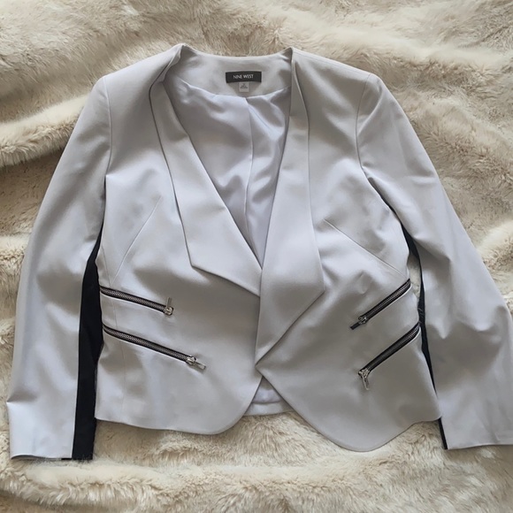 Never Worn 2-Tone Nine West Blazer 😍 Sz 10/M